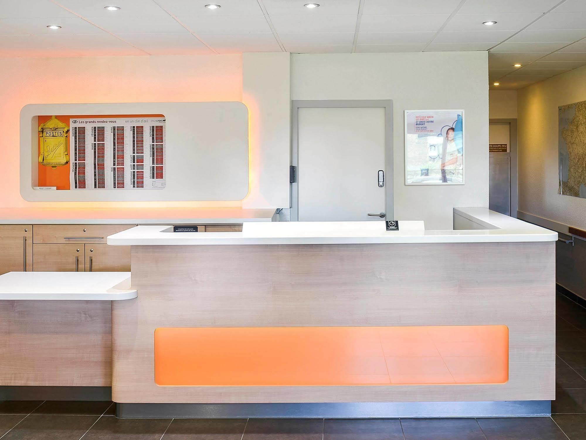 Hotel Ibis Budget Lyon Sud Saint-Fons A7 Εξωτερικό φωτογραφία